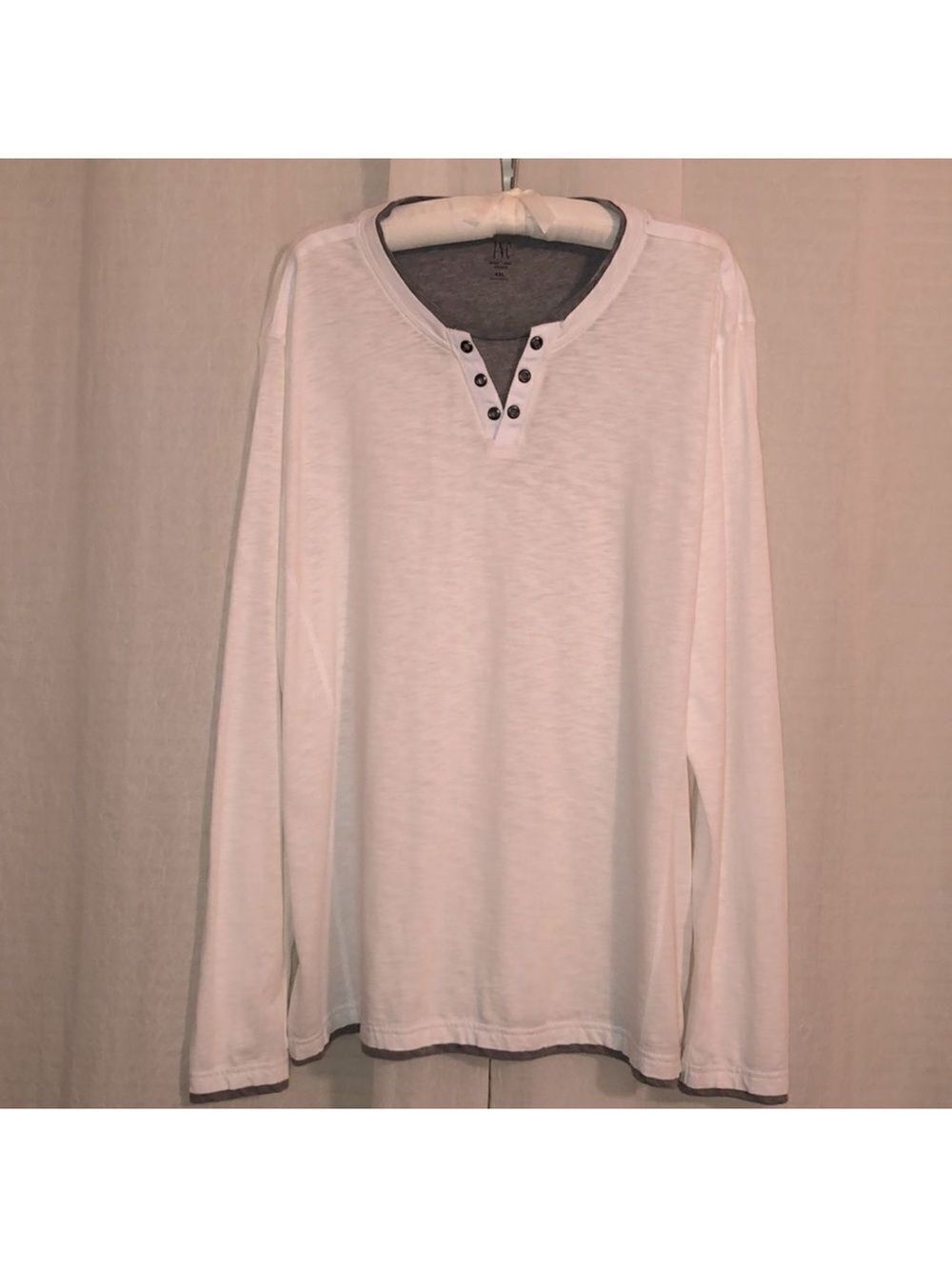 INC XXL Crewneck Lace Loops V-Neck Detail Long Sleeve White Gray Cotton Tee